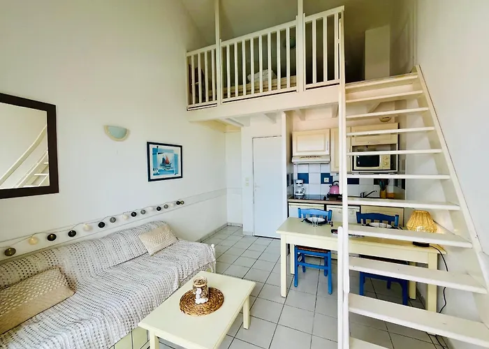 Avec Vue Et Piscine, 4 Personnes - Fr-1-709-101 Apartment Fouras