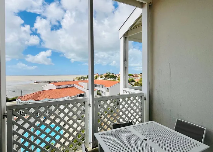 Avec Vue Et Piscine, 4 Personnes - Fr-1-709-101 *